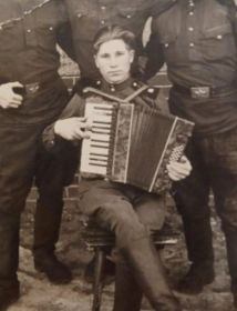 Радомакин Владимир Иванович-курсант 137 запасной стрелковый полк 46 запасной стрелковой дивизии.