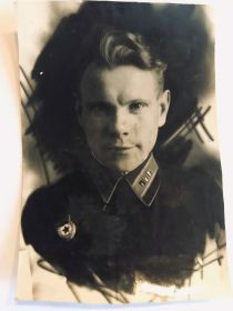 Корбатов Михаил Ефимович Военный техник 1-го ранга 322ораэ Механик авиа звена. Фото из в. архива Ломтева А.И.