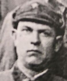 Ладин Григорий Яковлевич-гвардии ефрейтор, ст. телефонист 132-го Гв. Отдельного б-на связи 81-й Гв.СД геройски погиб 31.08.44г при вражеской бомбёжке и похоронен южная окраина д. Чугеш, Румын
