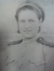 Павлова Александра Васильевна 1921 г.р.-курсант 27-го Учебного Автомобильного полка. После окончания учебного полка-ефрейтор 772 автомобильного батальона. Награждена нагрудным знаком “Отличны