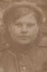 Жеребенкова(Потапова) Анна Григорьевна 1923 г.р.-курсант 27-го Учебного автомобильного полка . С 15.04.44г шофер топливозаправщика самолетов 258-го батальона аэродромного обслуживания. В ВОВ