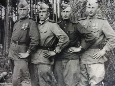 Германия  22.06.1945 год в 8 км от г. Ратенов(Бавария) -Кожин Дмитрий,Сваровский Иван Н,Плотников Михаил Е,Хоркин Павел
