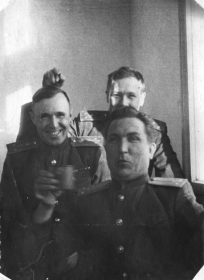 Дядя Паша Сперидонов и дядя Андрюша.