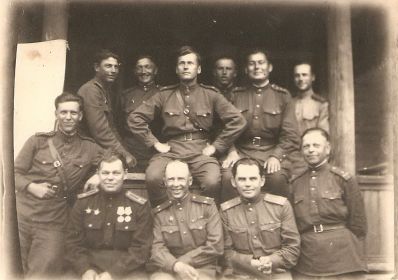 Офицерский состав 31 погранполка, командир полка подполковник Котов С.Н. (нижний ряд, центр)