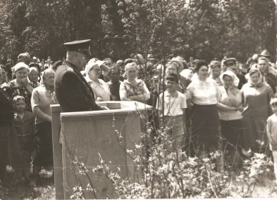 Выступление в поселке Бутово по случаю Дня Победы, 1971г.