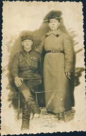 Телицын Иван Ефимович (сидит) с фронтовым товарищем. Советско-Финская война (Зима 1940 г)