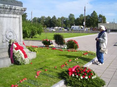 Дочь Пана. Невское кладбище, Санкт Петербург