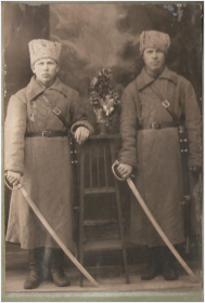 Двоюродный брат Зазнобин К.Ф.(слева)