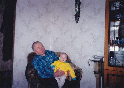 Михаил Серафимович с правнуком Матвеем