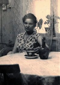 Тетя Таня в свой 42-й день рождения - 13.02.1966, г.Владимир.