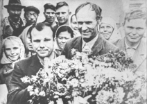 Посещение дома Конкина Г.Е. Гагариным Ю.А.