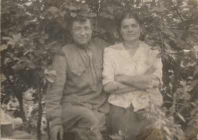 Василий Иванович и Анна Тимофеевна Перелётовы после войны