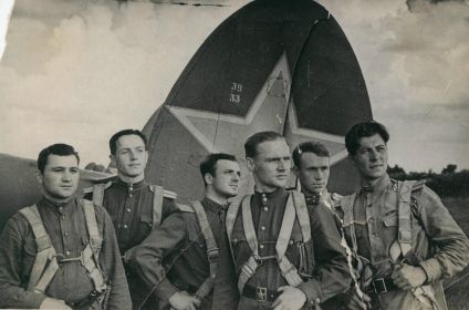У самолета