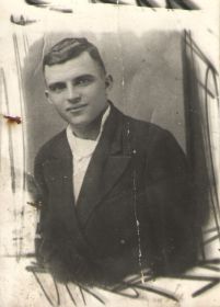 Это мой брат Иван, погиб 13 апреля 1945г. в Будапеште.