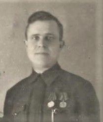 Зубарев Леонид Григорьевич,37 лет