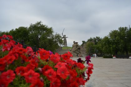 Мамаев Курган, Родина-мать