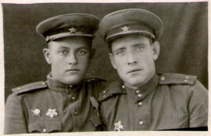 Гончаров С. Г.  с товарищем 1943 год