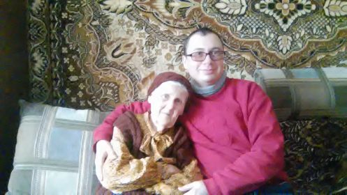 Бабушке 90. 08.12.2016 г. с внуком
