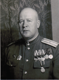 Смурыгин Георгий Ефимович - командир 830 СП с 29.02.1944 по 5.02.1945 года .