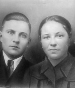 Единственное фото Григория Ивановича Ерина. Здесь он с женой Прасковьей., которая ждала его всю жизнь.