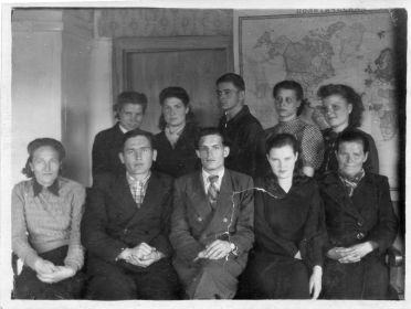 Байкит. 1954 год.Коллектив редакции газеты Новая жизнь.