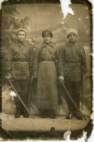 25 декабря 1924 года. Пенин Ф.Ф. - первый слева.