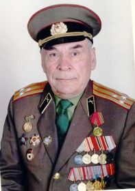 Юрцев Павел Григорьевич-родной брат мамы.