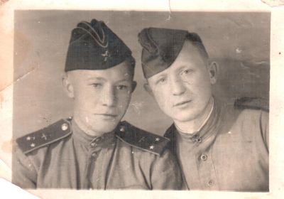Муж Иван справа и брат Сергей слева