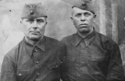 Морозов Федор Никитович с моим дедом Кулютниковым Тихоном Егоровичем (на фото справа)