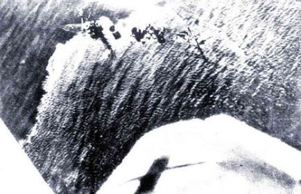 Фотография тонущего «Фрунзе» с борта немецкого самолета. 21 сентября 1941 г.