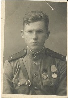 на память любимой Марусе от Васи 07.11.1944. г. Казань день отъезда на родину