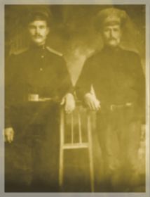 Отец Еланцева Ивана Фёдоровича - Еланцев Фёдор Николаевич (справа), 1900-е)