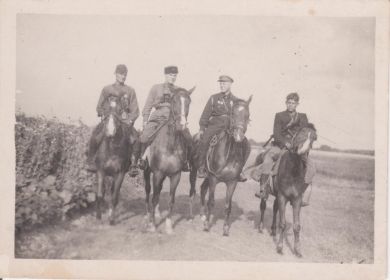 1942 год Санков Сергей  - разведчики в Брянских лесах ​