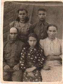 Фотография из семейного фотоальбома Нестеренко Д.П._4