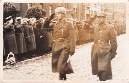 Керножитский А.К. январь 1945г. на параде в г. Жошув 29ПП 10ПД 2-ая ПА.