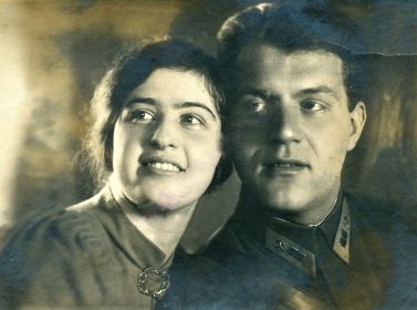 фото Люда и Мося Иерусалимчик для Гольдиных, 22.02.1942