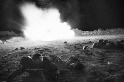 Боец санитар