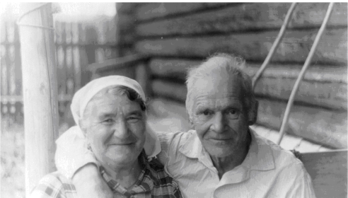 Александр Александрович с женой Анной Иосифовной