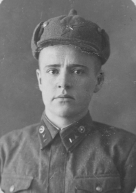 Начало военной карьеры; сержант.  Штаб 7-го кавалерийского корпуса. 1936 год, г. Шепетовка.