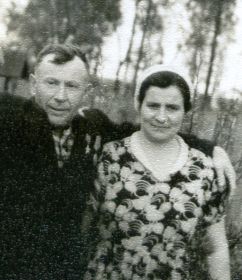 Ольга Абрамовна с мужем, Михаилом Григорьевичем Малышевым Героем Советского Союза в ВОВ