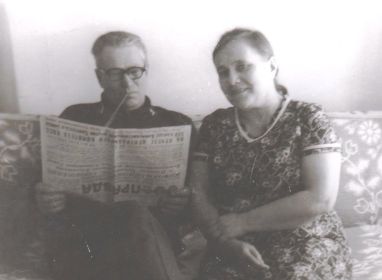Крюковы Иван Алексеевич и Елизавета Александровна, жена