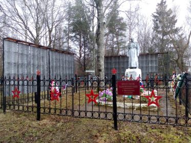 Братская могила в д. Кокошилово Ржевского района Тверской области
