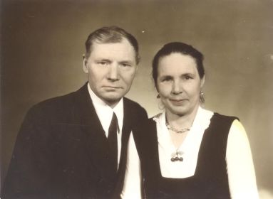 С женой в послевоенное время