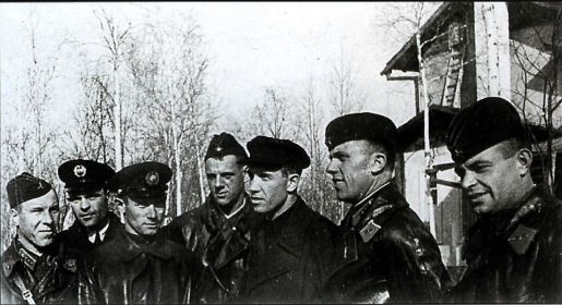 Участники поиска самолета РОДИНА,октябрь 1938 года,третий слева Сахаров М.Е.
