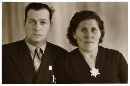 Попов Петр Иванович с женой Вороновой Линой Ивановной.1964 год.