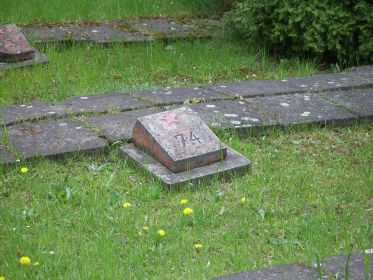 Братская могила № 74 (г. Остроленко-Войцеховиц (Ostroleka), Польша)