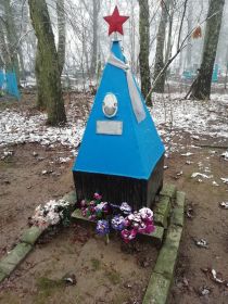 Памятник на могиле Карабанова Н.З.