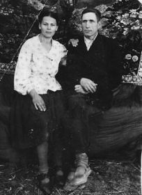 Калабин Яков Фёдорович с женой Таисией Яковлевной