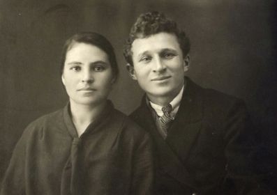Т.И. Бобылева  и Л.А. Петров,1931