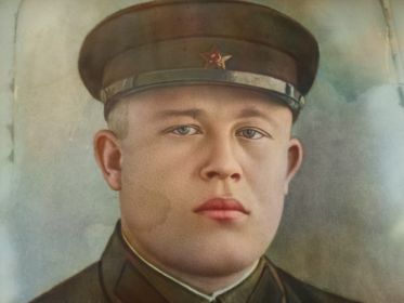 Брат Николая Михайловича - Александр Михайлович Телушкин, 1918г.р., участник Великой Отечественной войны, погиб на Сталинградском фронте 06.09.1942г.